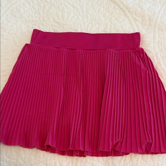 Garb - Vibrant Dark Pink Pleated Skort. Great for tennis/gold. Size 11-12. - Picture 3 of 8